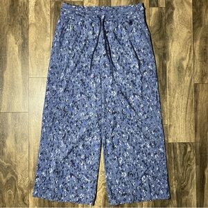 Athleta Navy and Gray Patterned Leggings